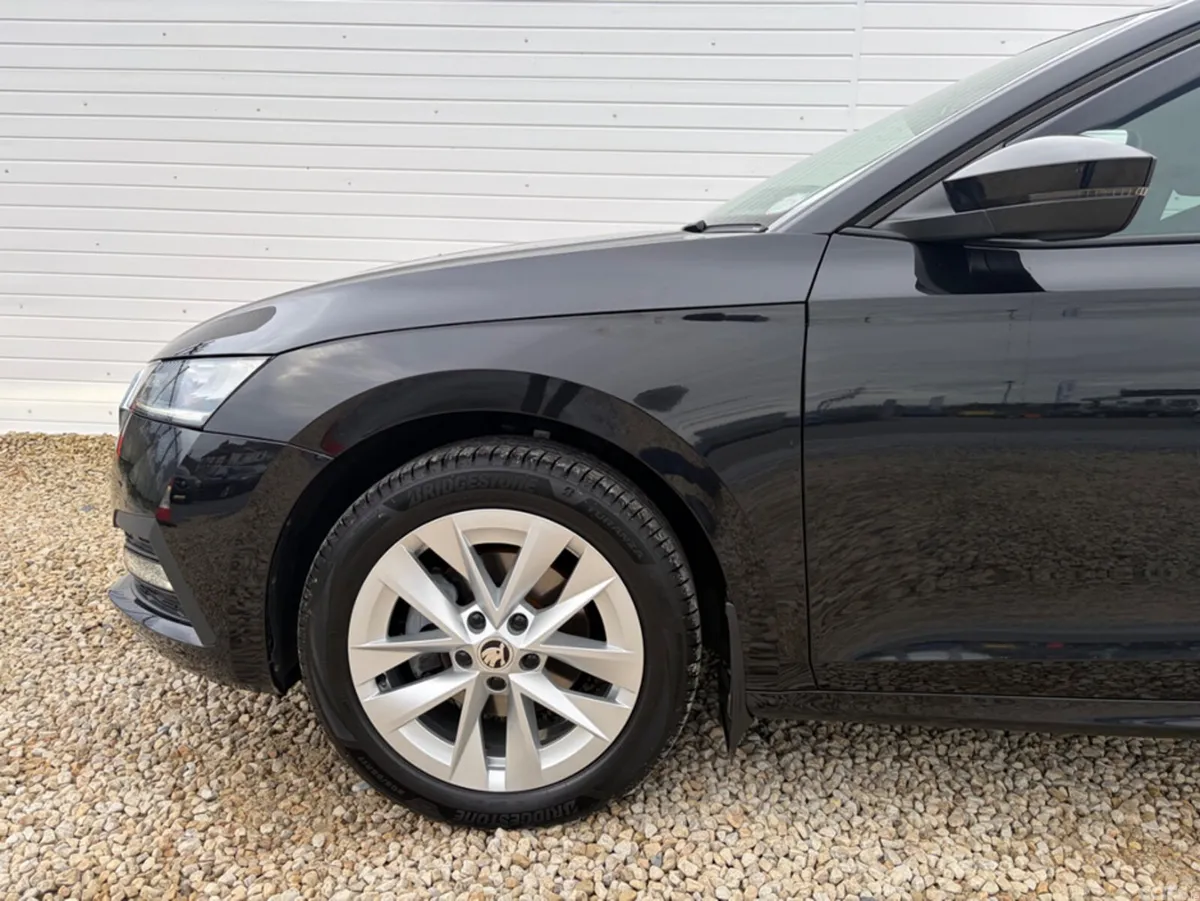 Skoda Octavia Hatchback, Diesel, 2022, Black