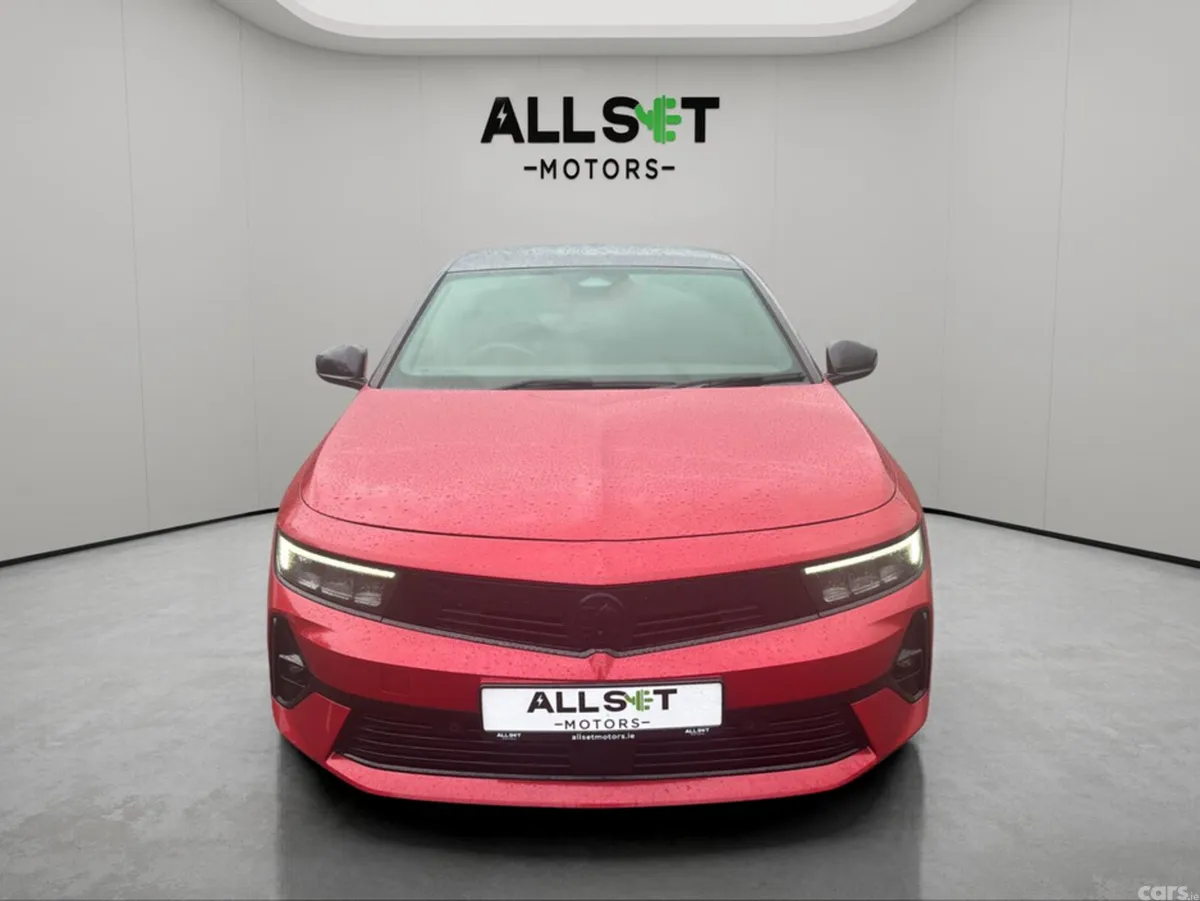 Opel Astra Hatchback, Electric, 2025, Red