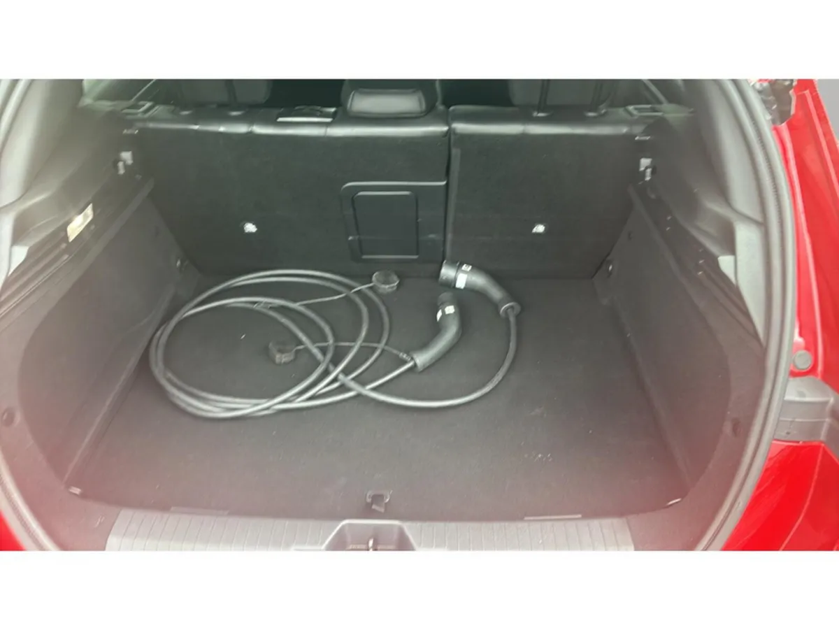 Opel Astra Hatchback, Electric, 2025, Red