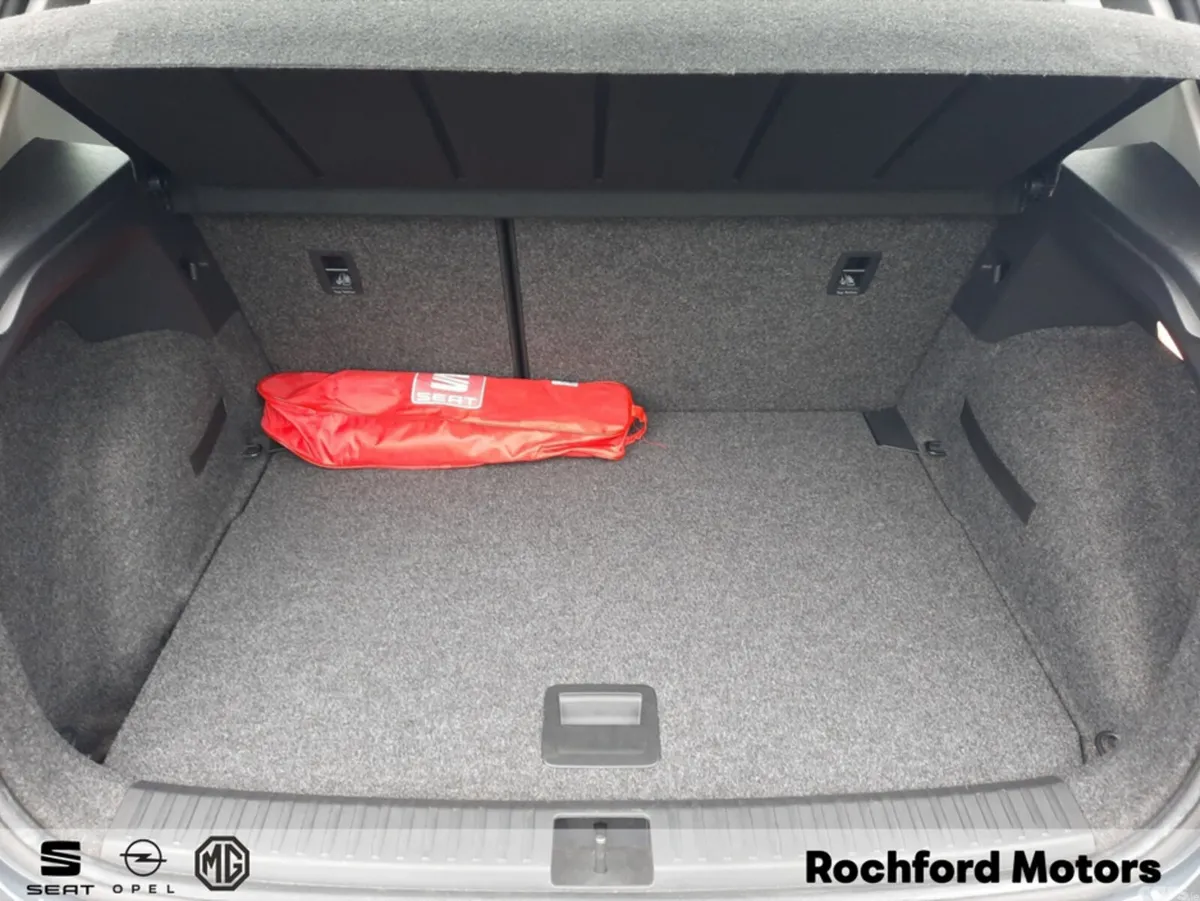 SEAT Arona Hatchback, Petrol, 2019, Grey