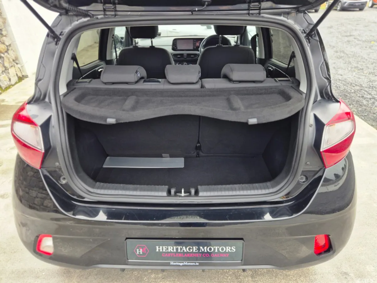 Hyundai i10 Hatchback, Petrol, 2023, Black