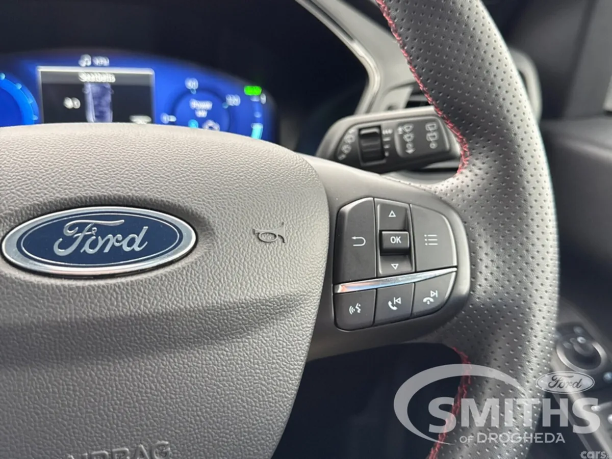 Ford Kuga MPV, Petrol Plug-in Hybrid, 2023, Grey