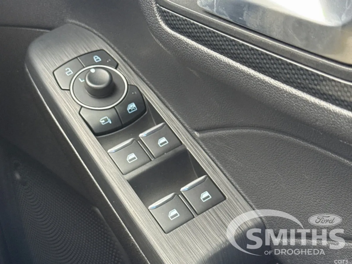 Ford Kuga MPV, Petrol Plug-in Hybrid, 2023, Grey
