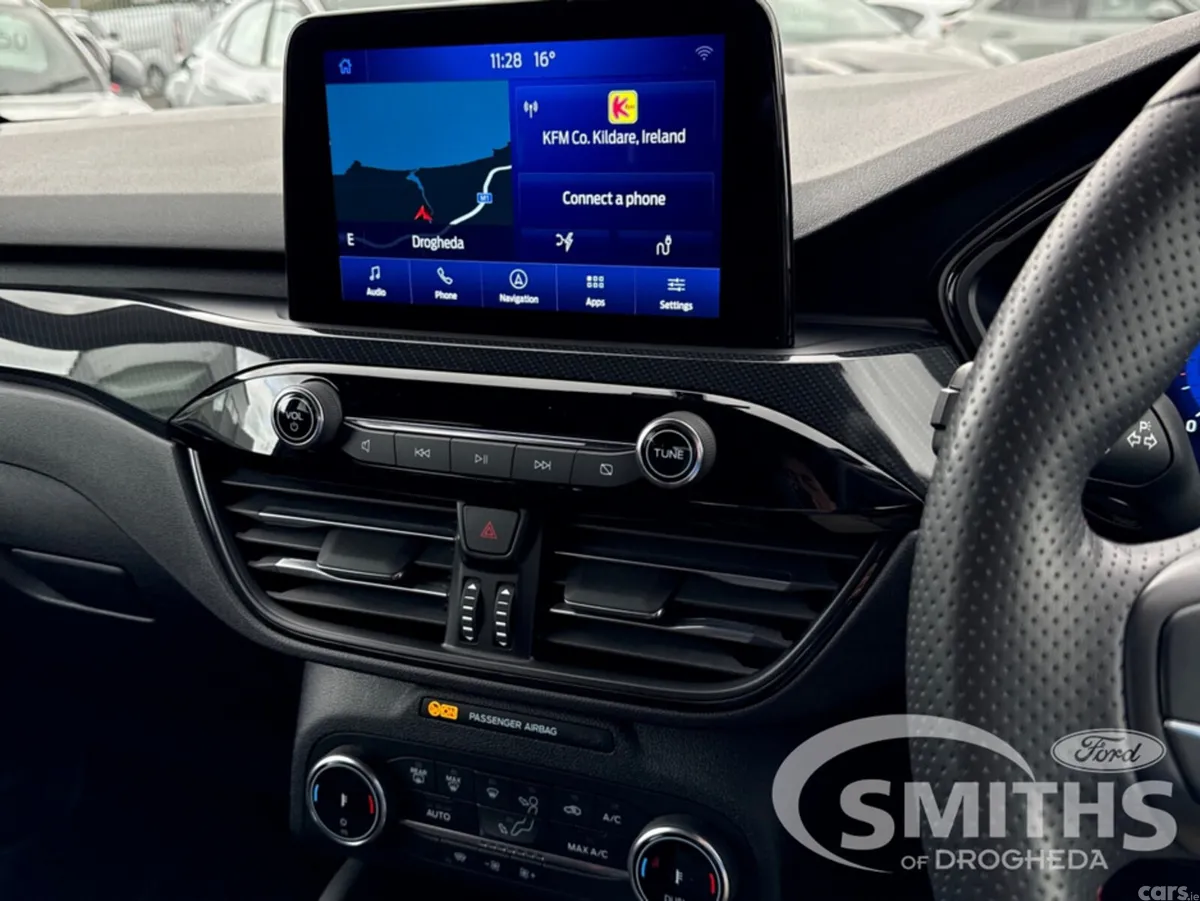Ford Kuga MPV, Petrol Plug-in Hybrid, 2023, Grey