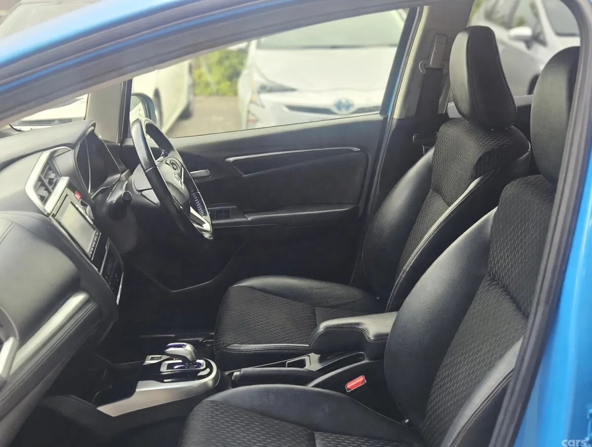 Honda Fit Hatchback, Petrol Hybrid, 2015, Blue
