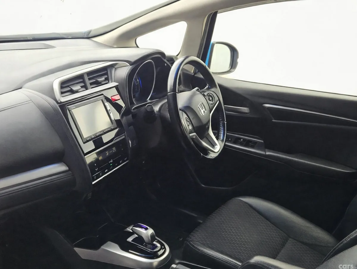 Honda Fit Hatchback, Petrol Hybrid, 2015, Blue