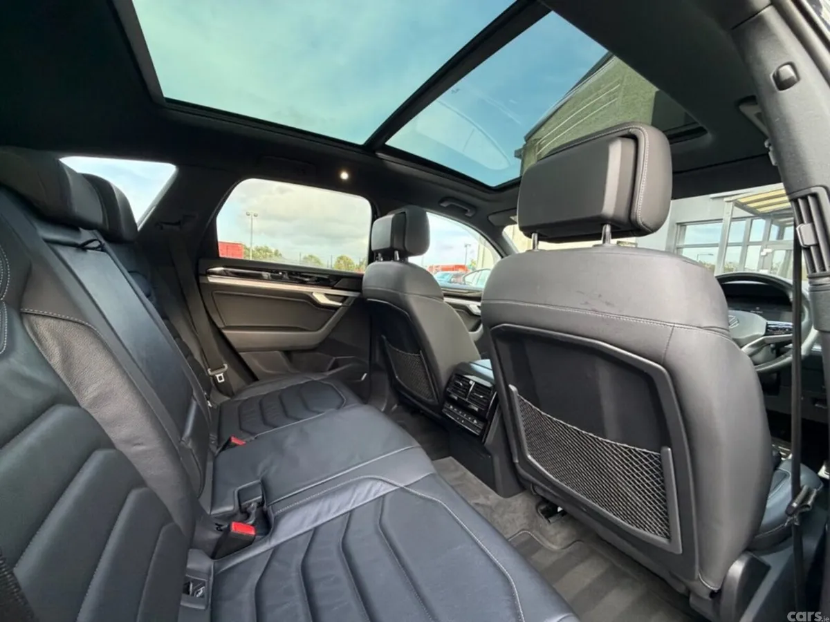 Volkswagen Touareg SUV, Diesel, 2021, Black
