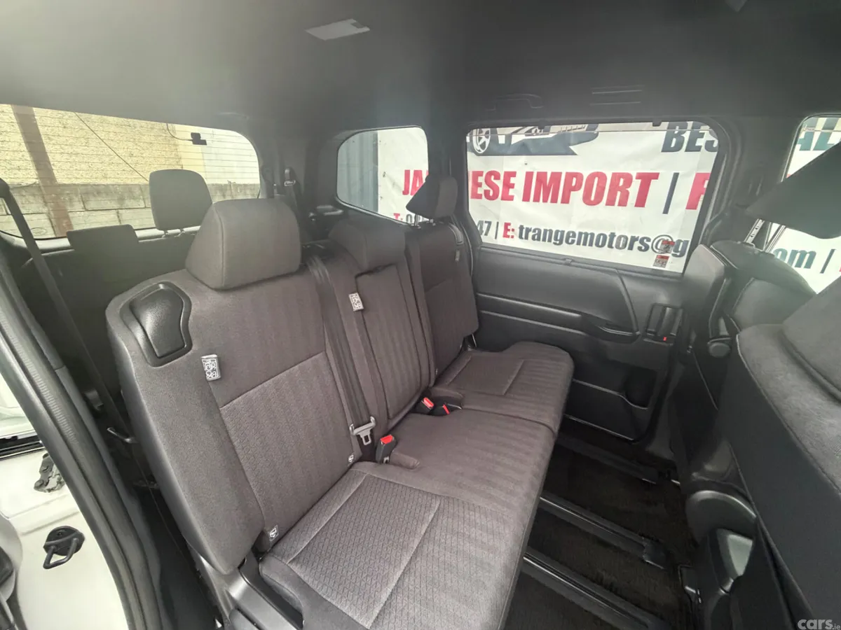 Toyota Noah MPV, Petrol Hybrid, 2023, White