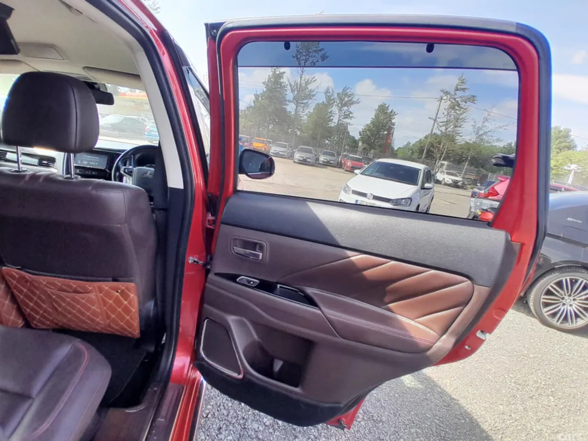 Mitsubishi Outlander SUV, Petrol Plug-in Hybrid, 2017, Red