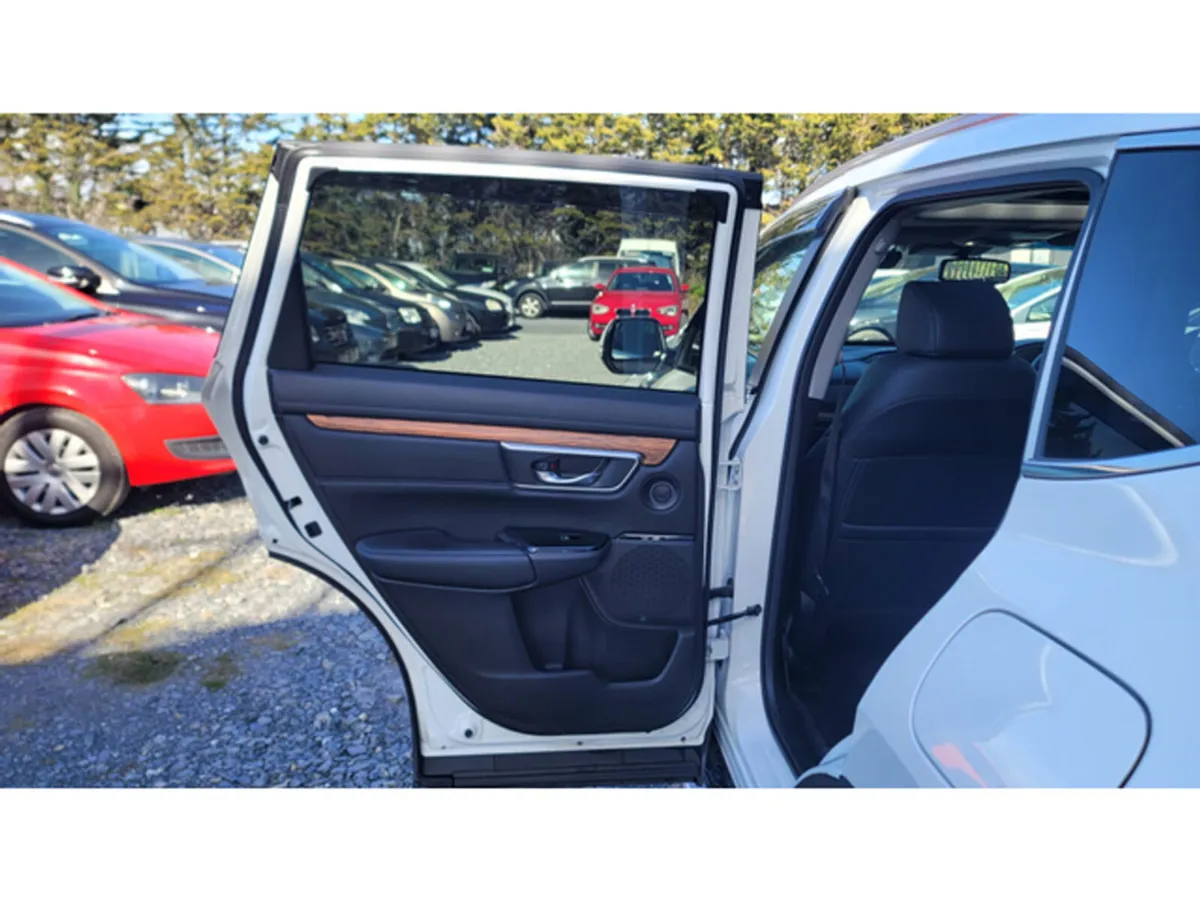 Honda CR-V SUV, Petrol Hybrid, 2017, White