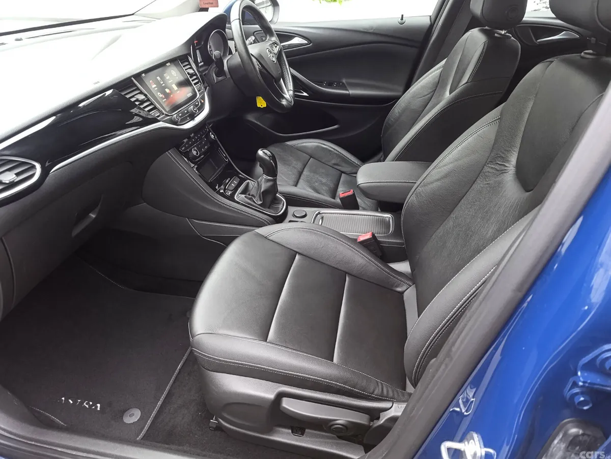 Opel Astra Hatchback, Diesel, 2019, Blue