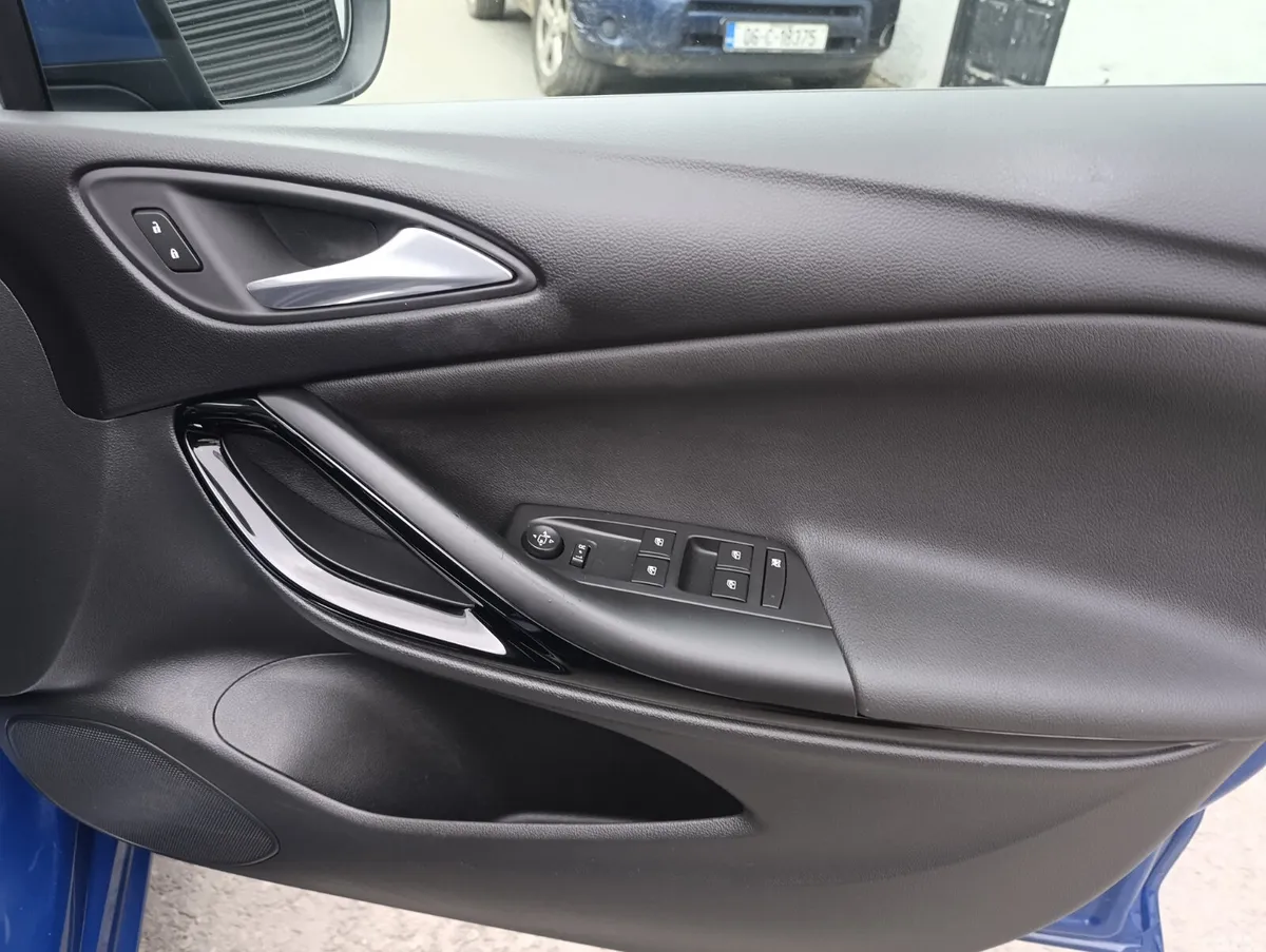Opel Astra Hatchback, Diesel, 2019, Blue