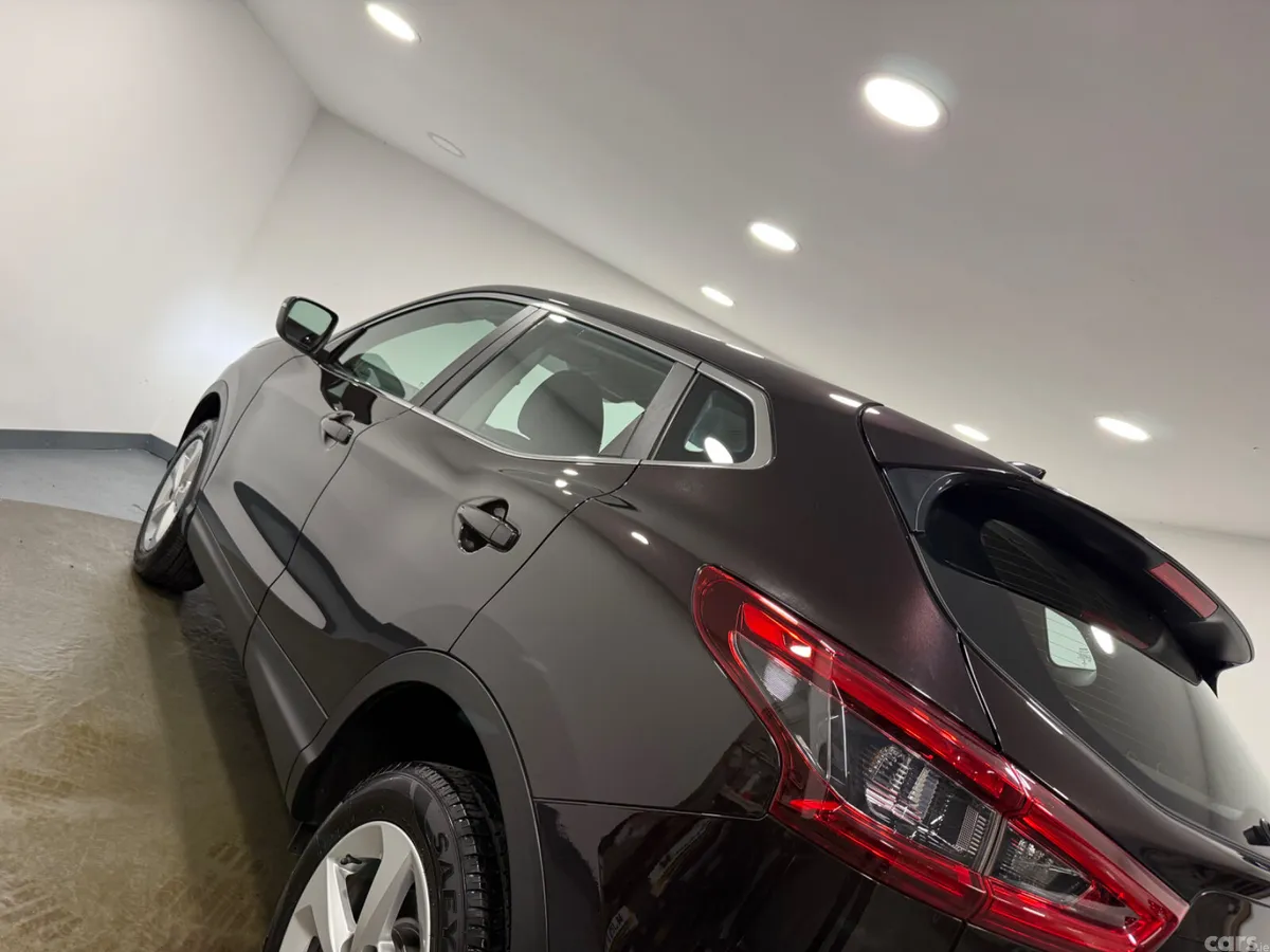 Nissan Qashqai SUV, Diesel, 2019, Black