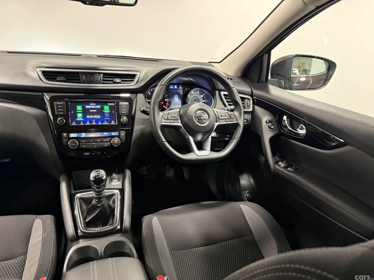 Nissan Qashqai SUV, Diesel, 2019, Black