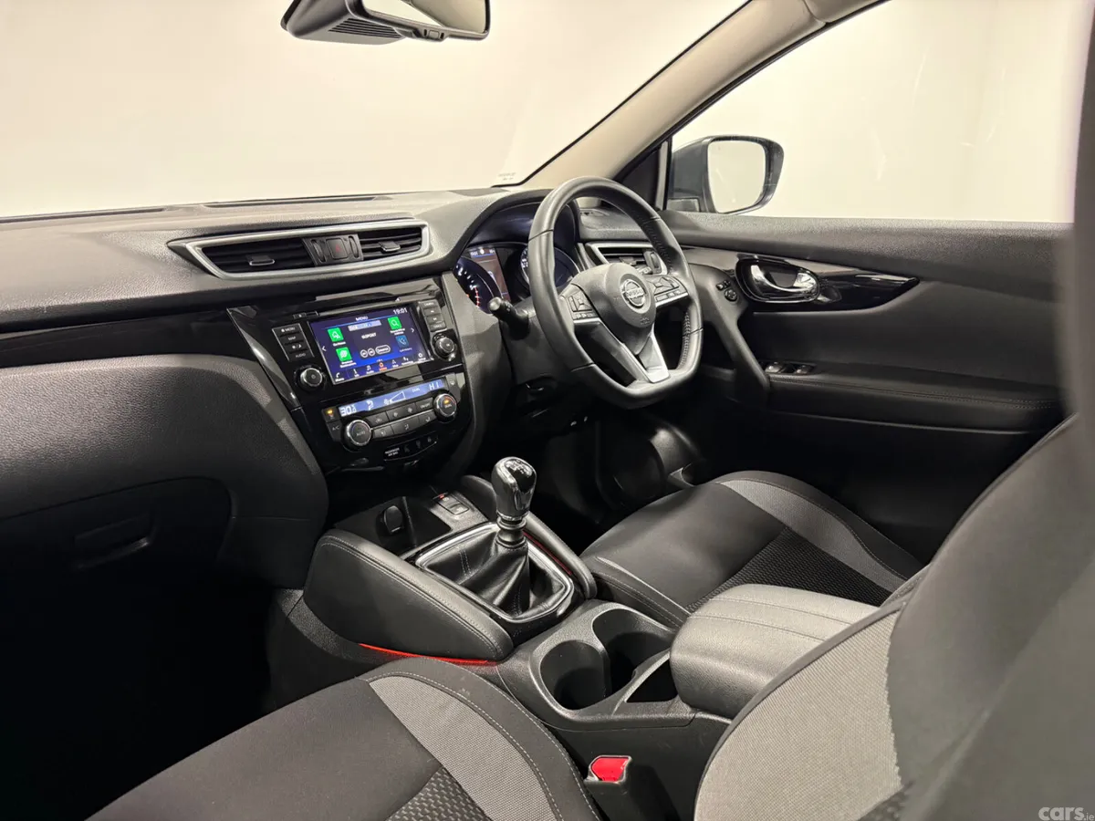 Nissan Qashqai SUV, Diesel, 2019, Black