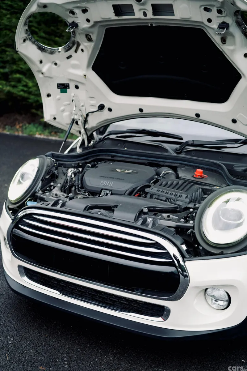 Mini Cooper Hatchback, Diesel, 2019, White