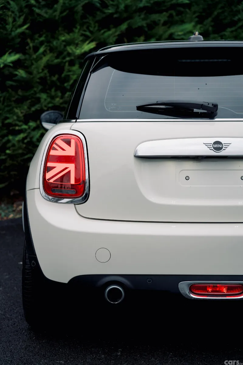 Mini Cooper Hatchback, Diesel, 2019, White