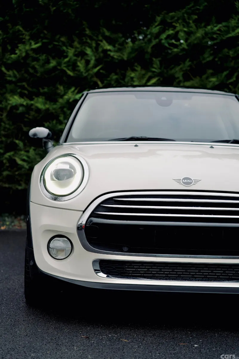 Mini Cooper Hatchback, Diesel, 2019, White