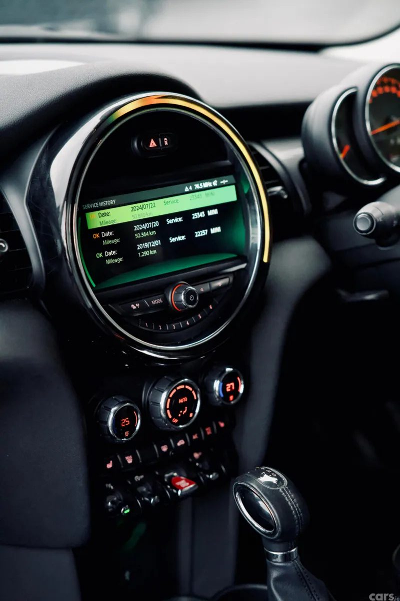 Mini Cooper Hatchback, Diesel, 2019, White