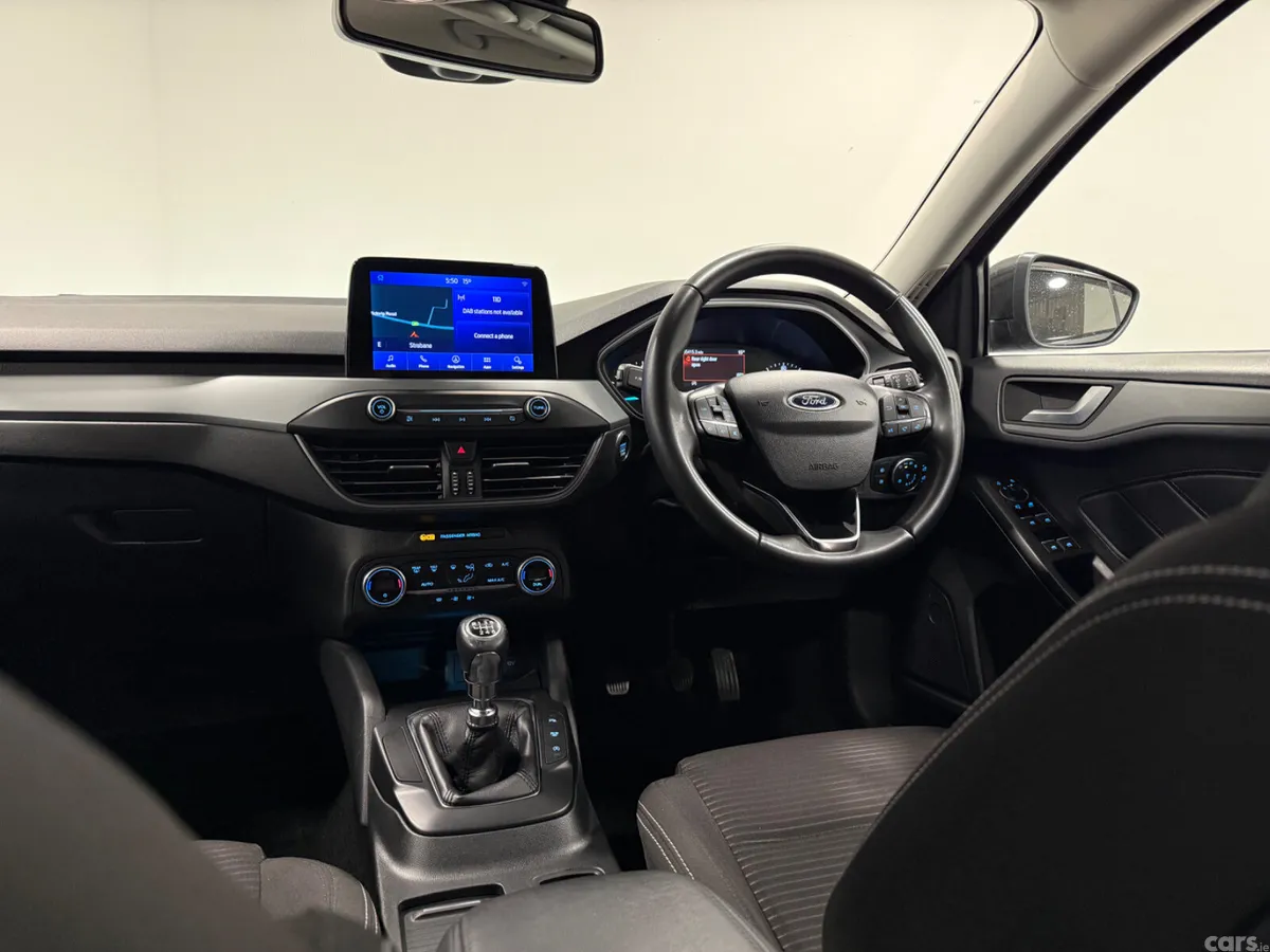 Ford Focus Hatchback, Diesel, 2022, Grey