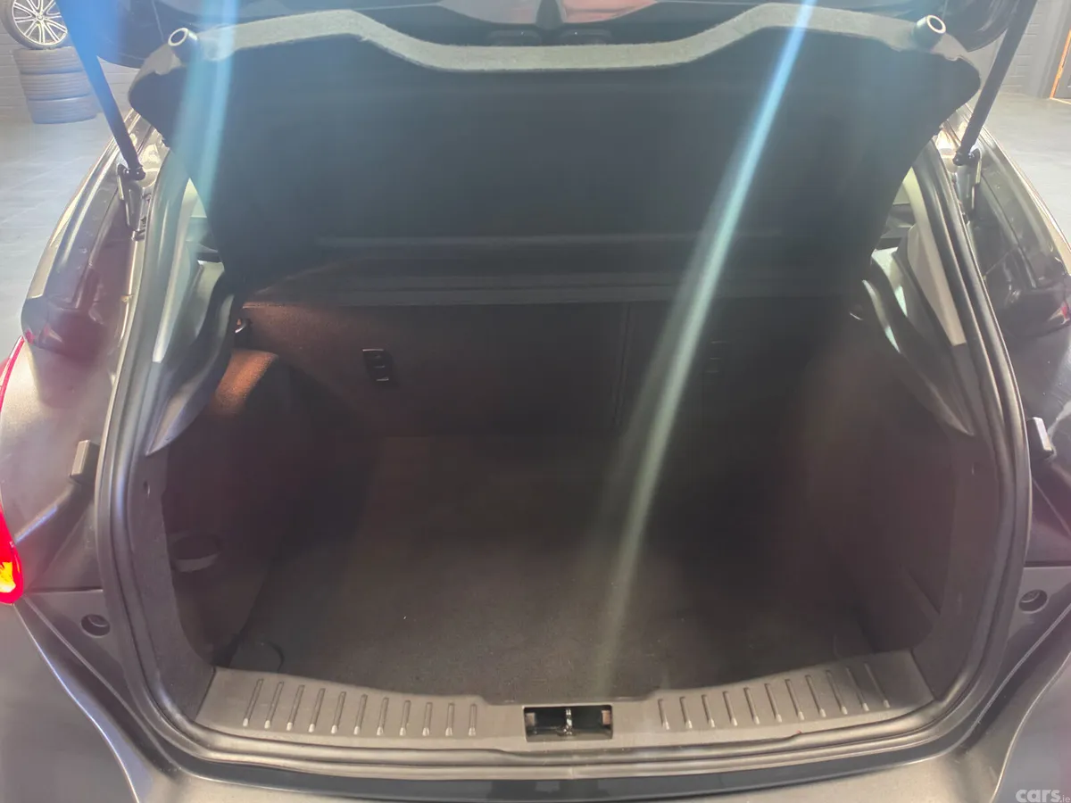 Ford Focus Hatchback, Diesel, 2019, Grey