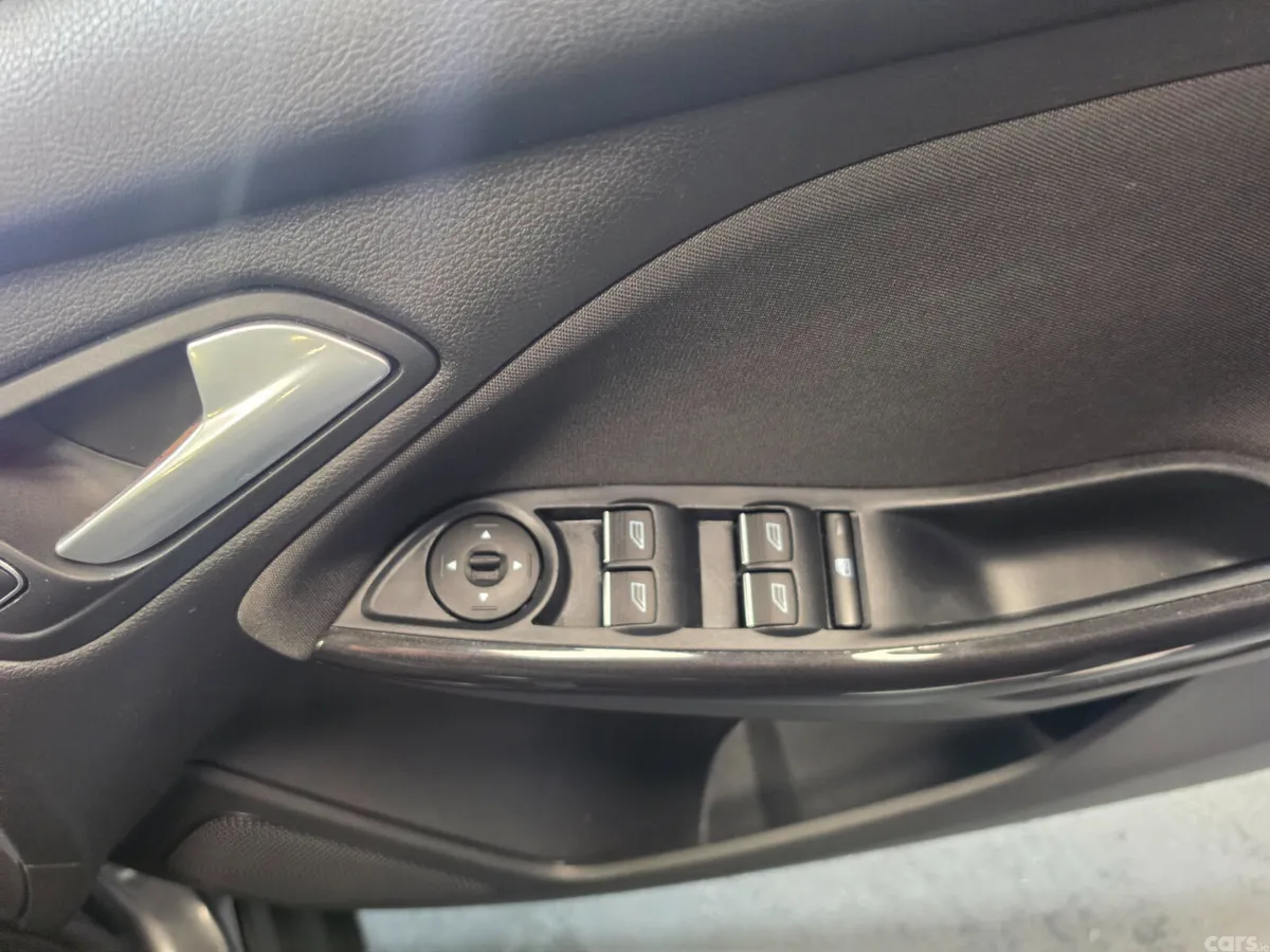 Ford Focus Hatchback, Diesel, 2019, Grey
