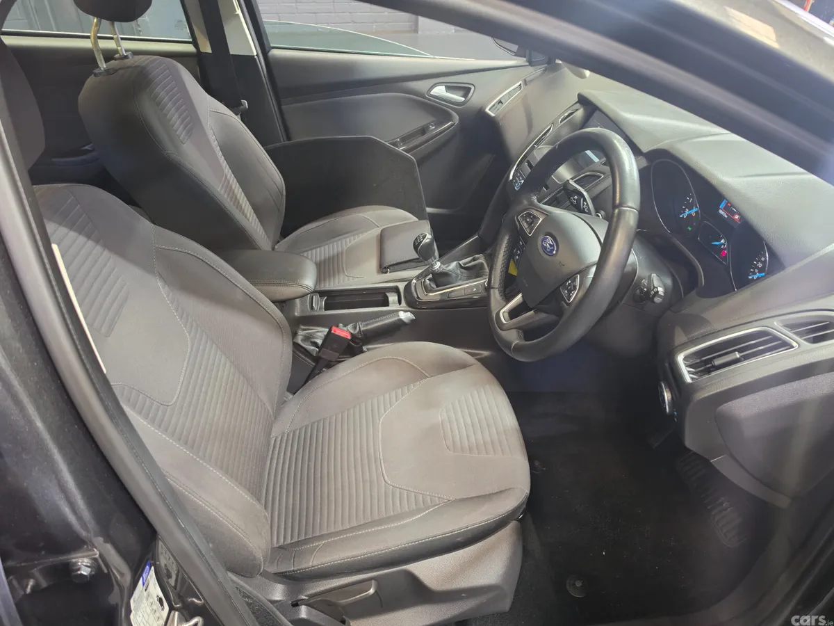 Ford Focus Hatchback, Diesel, 2019, Grey