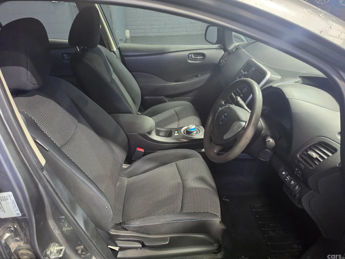 Nissan Leaf Hatchback, Electric, 2016, Grey