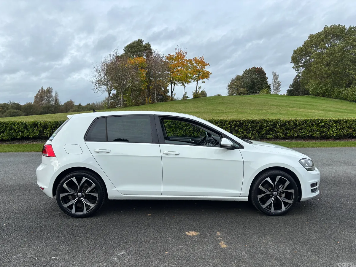 Volkswagen Golf Hatchback, Petrol, 2015, White