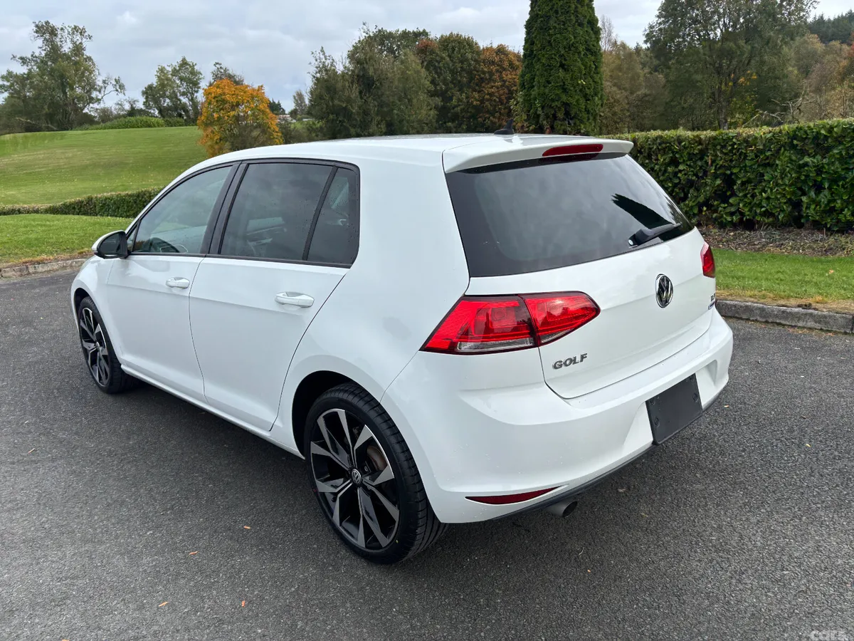 Volkswagen Golf Hatchback, Petrol, 2015, White
