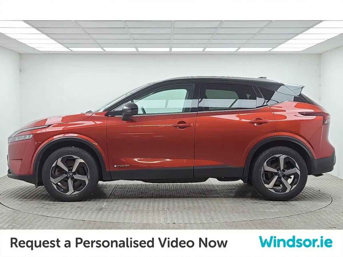 Nissan Qashqai MPV, Petrol, 2023, Orange