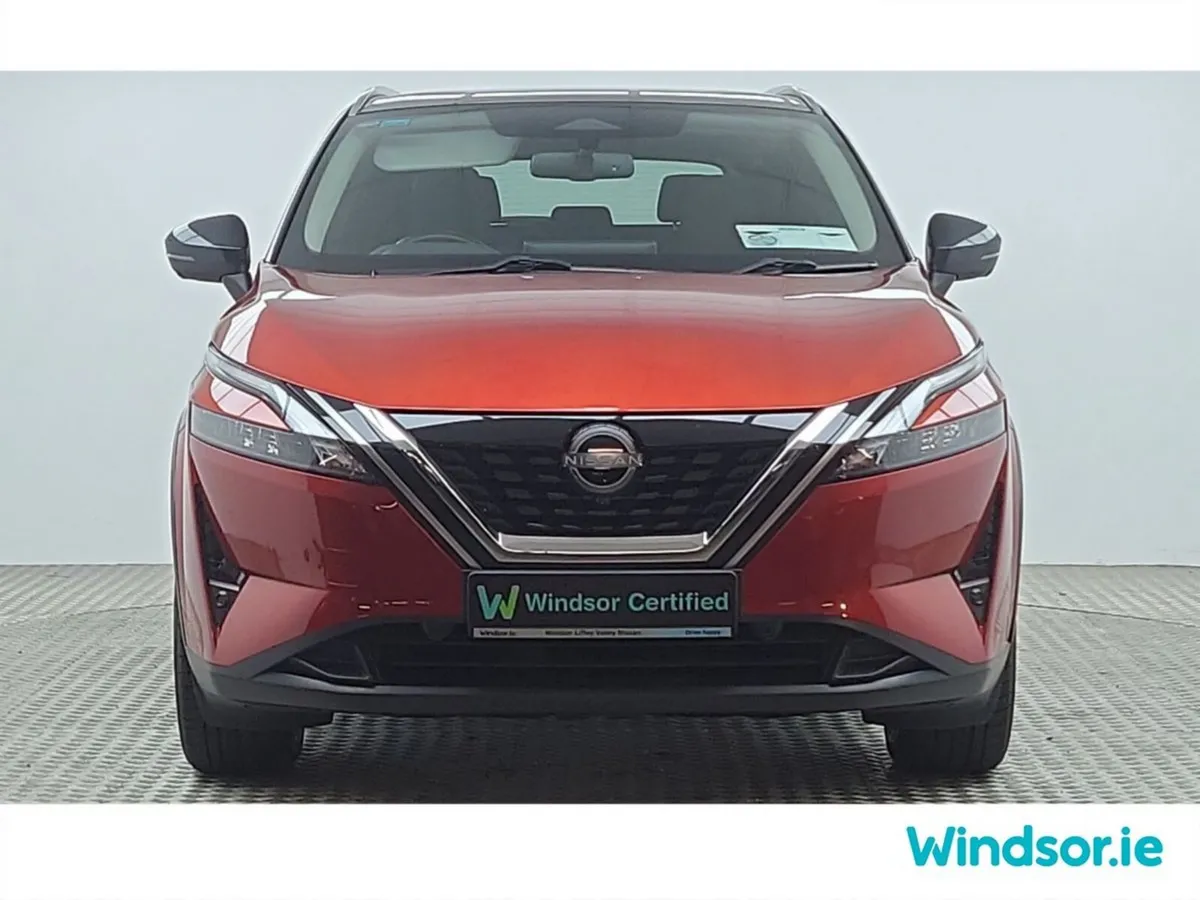 Nissan Qashqai MPV, Petrol, 2023, Orange