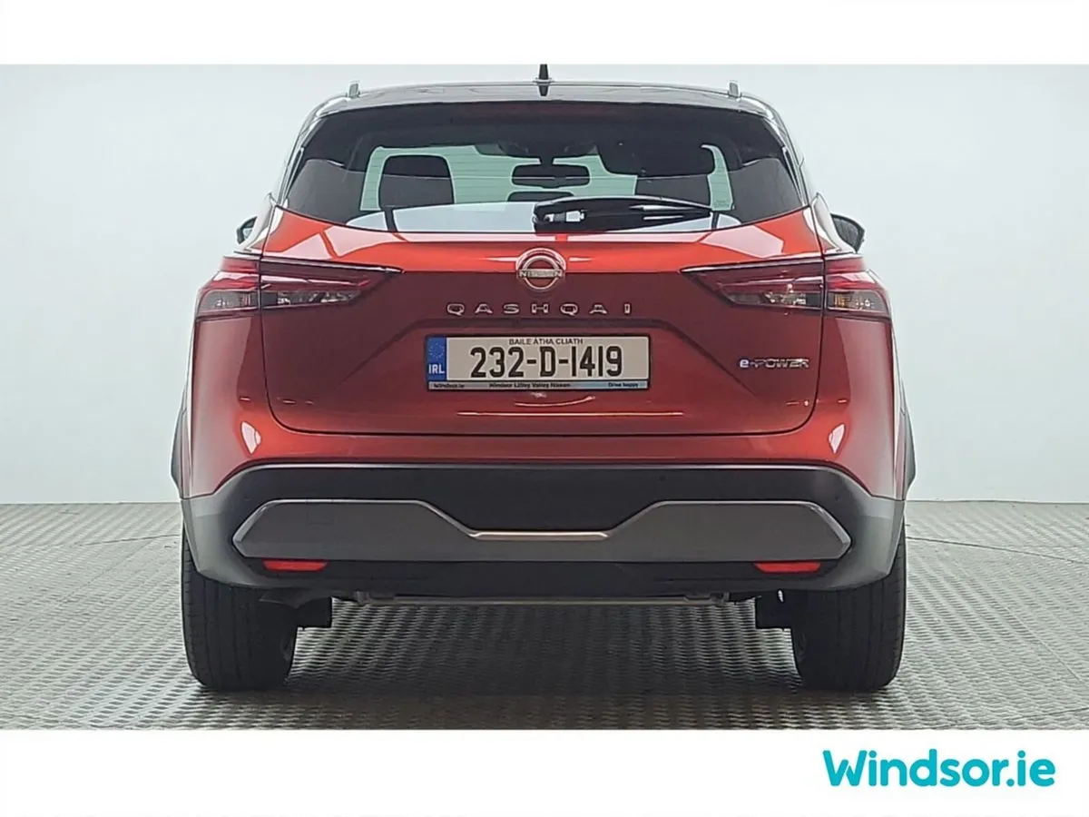 Nissan Qashqai MPV, Petrol, 2023, Orange