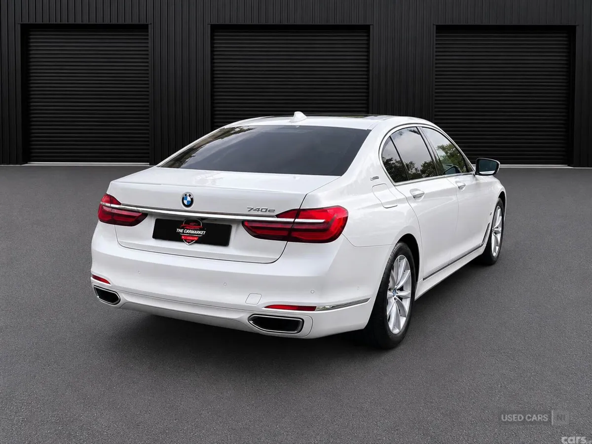 BMW 7-Series , Petrol Hybrid, 2017, White