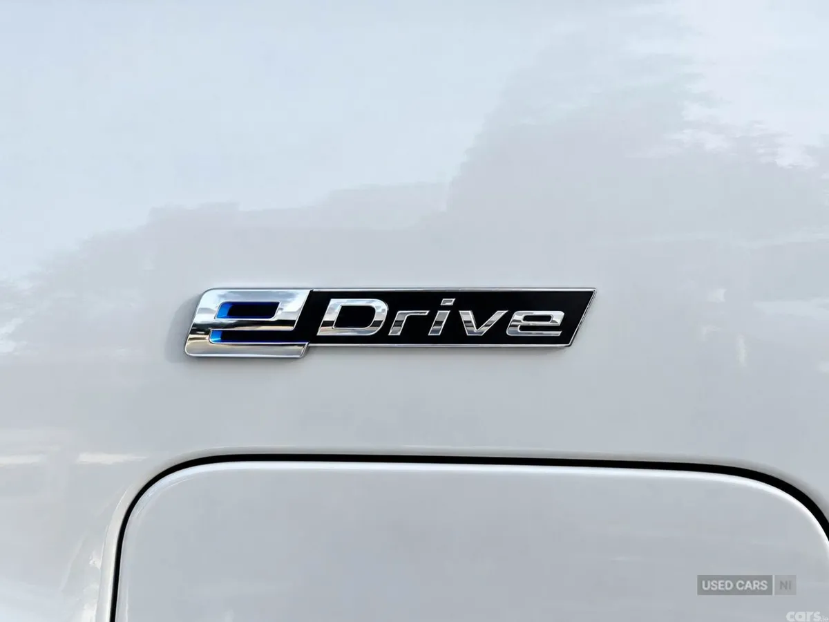 BMW 7-Series , Petrol Hybrid, 2017, White
