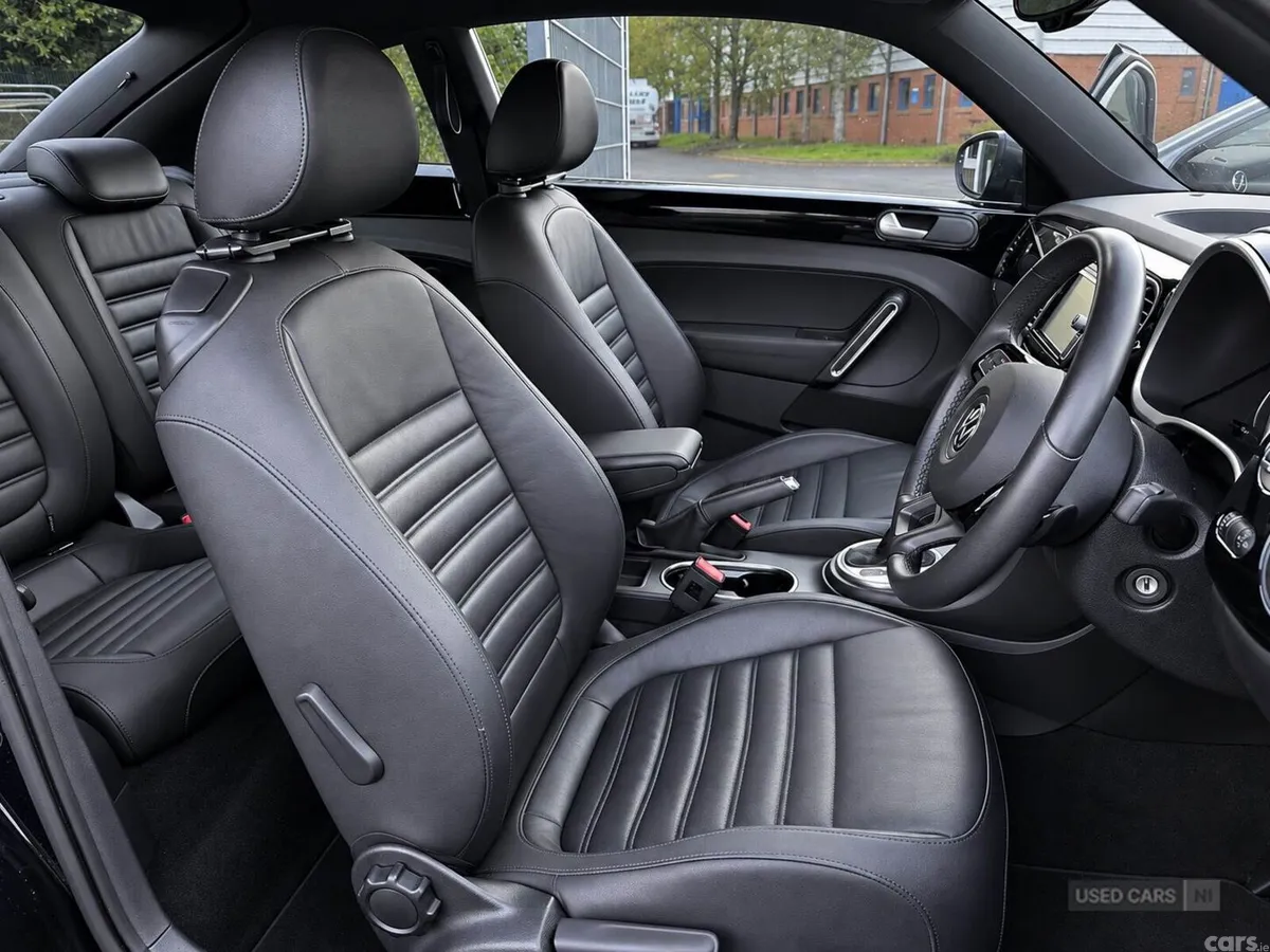 Volkswagen Beetle , Petrol, 2015, Black