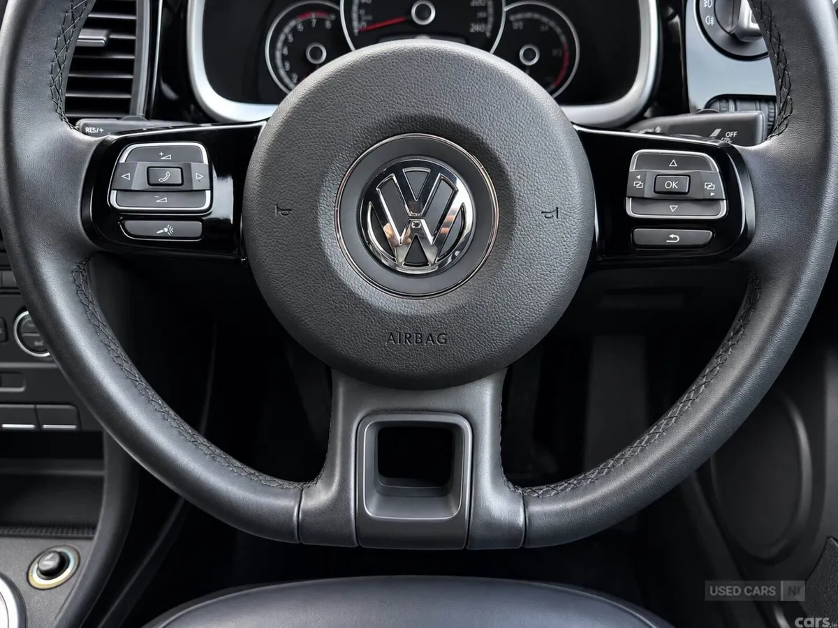 Volkswagen Beetle , Petrol, 2015, Black
