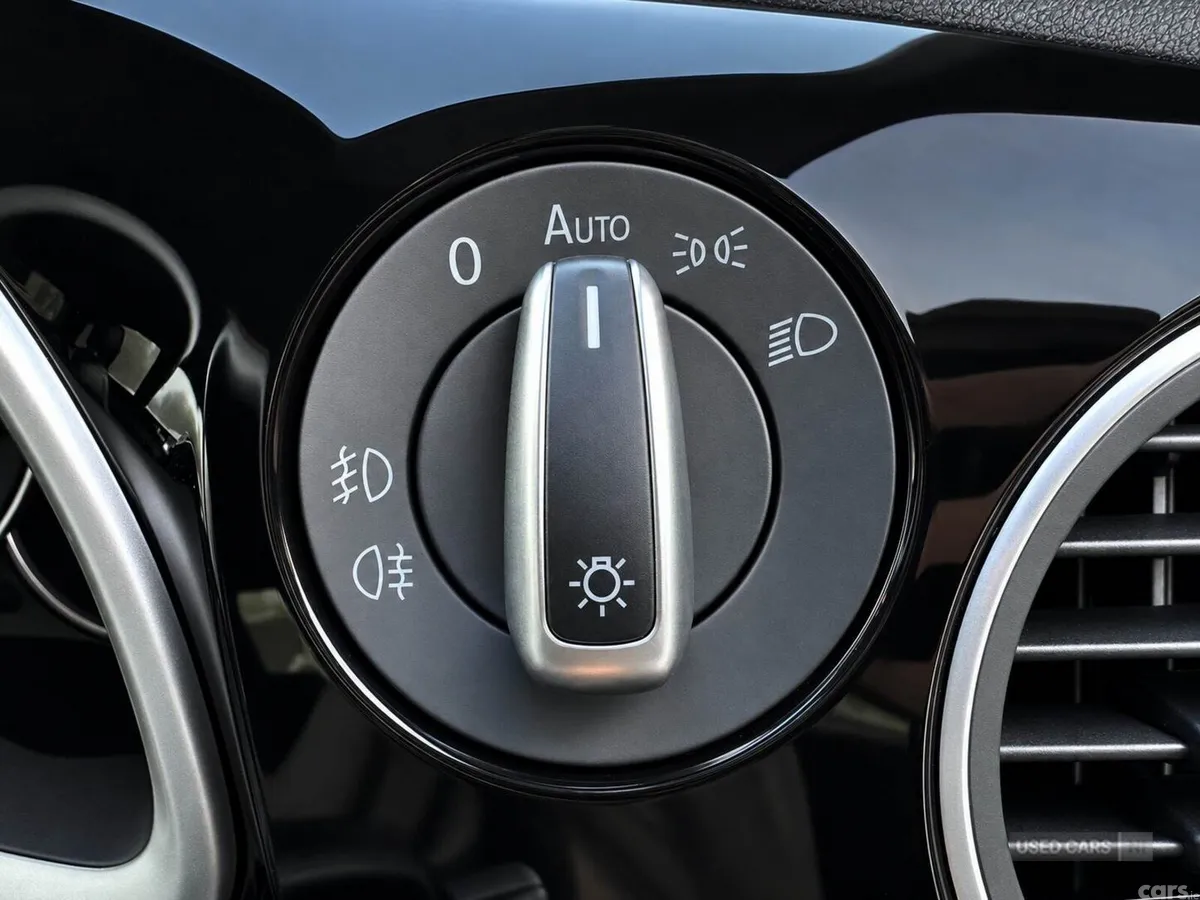 Volkswagen Beetle , Petrol, 2015, Black