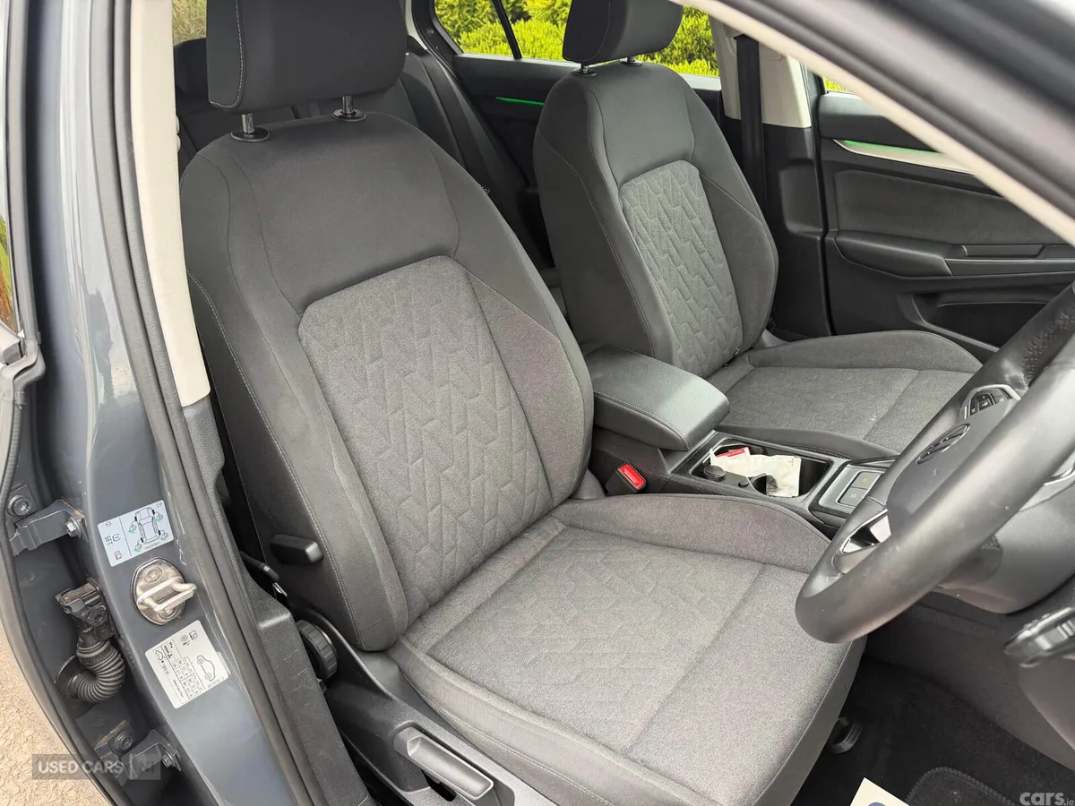 Volkswagen Golf Hatchback, Diesel, 2024, Grey