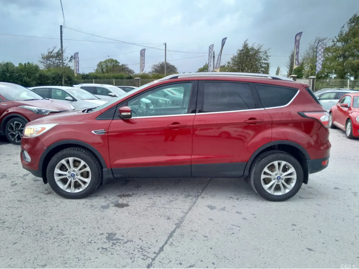 Ford Kuga Hatchback, Diesel, 2017, Red
