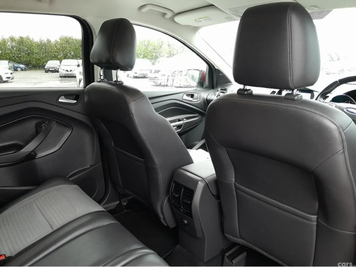 Ford Kuga Hatchback, Diesel, 2017, Red