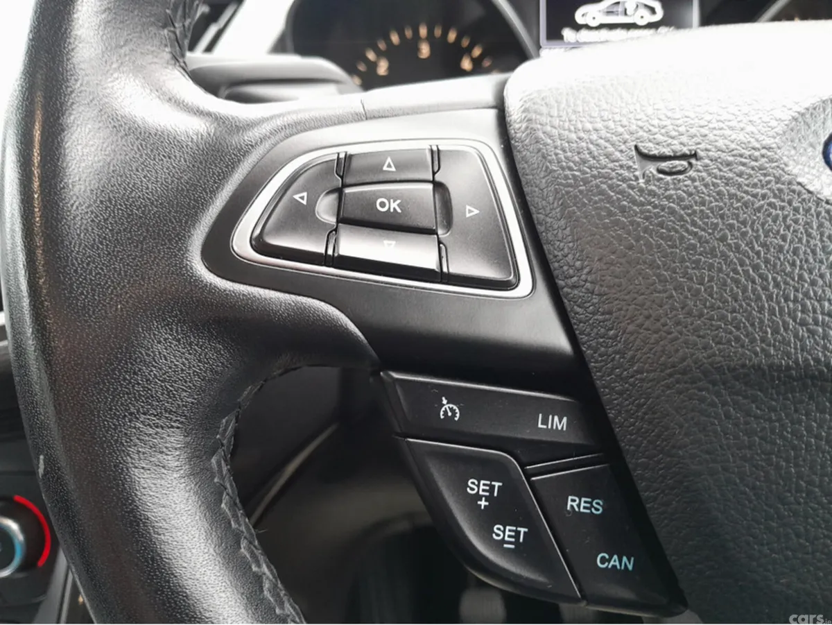 Ford Kuga Hatchback, Diesel, 2017, Red