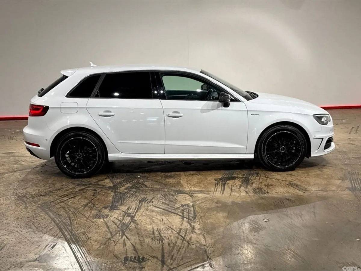 Audi A3 Hatchback, Petrol Plug-in Hybrid, 2017, White