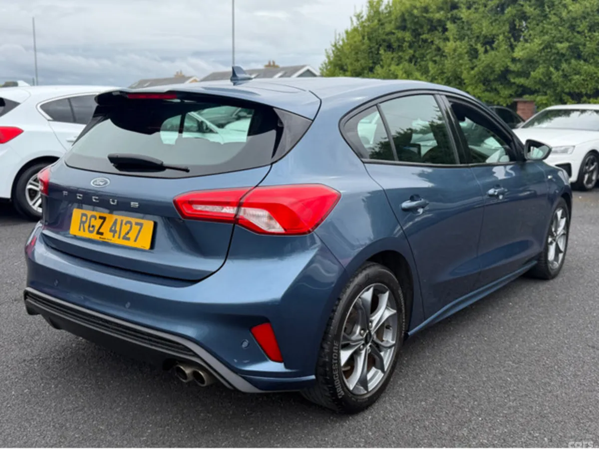 Ford Focus Hatchback, Diesel, 2020, Blue