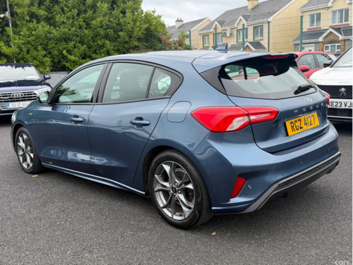 Ford Focus Hatchback, Diesel, 2020, Blue