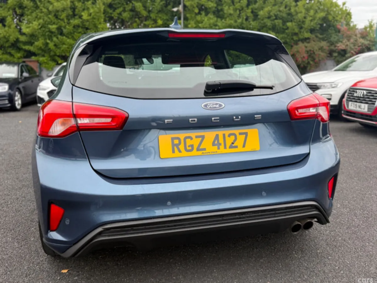 Ford Focus Hatchback, Diesel, 2020, Blue