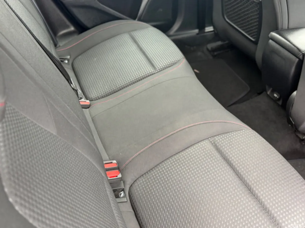 Ford Focus Hatchback, Diesel, 2020, Blue