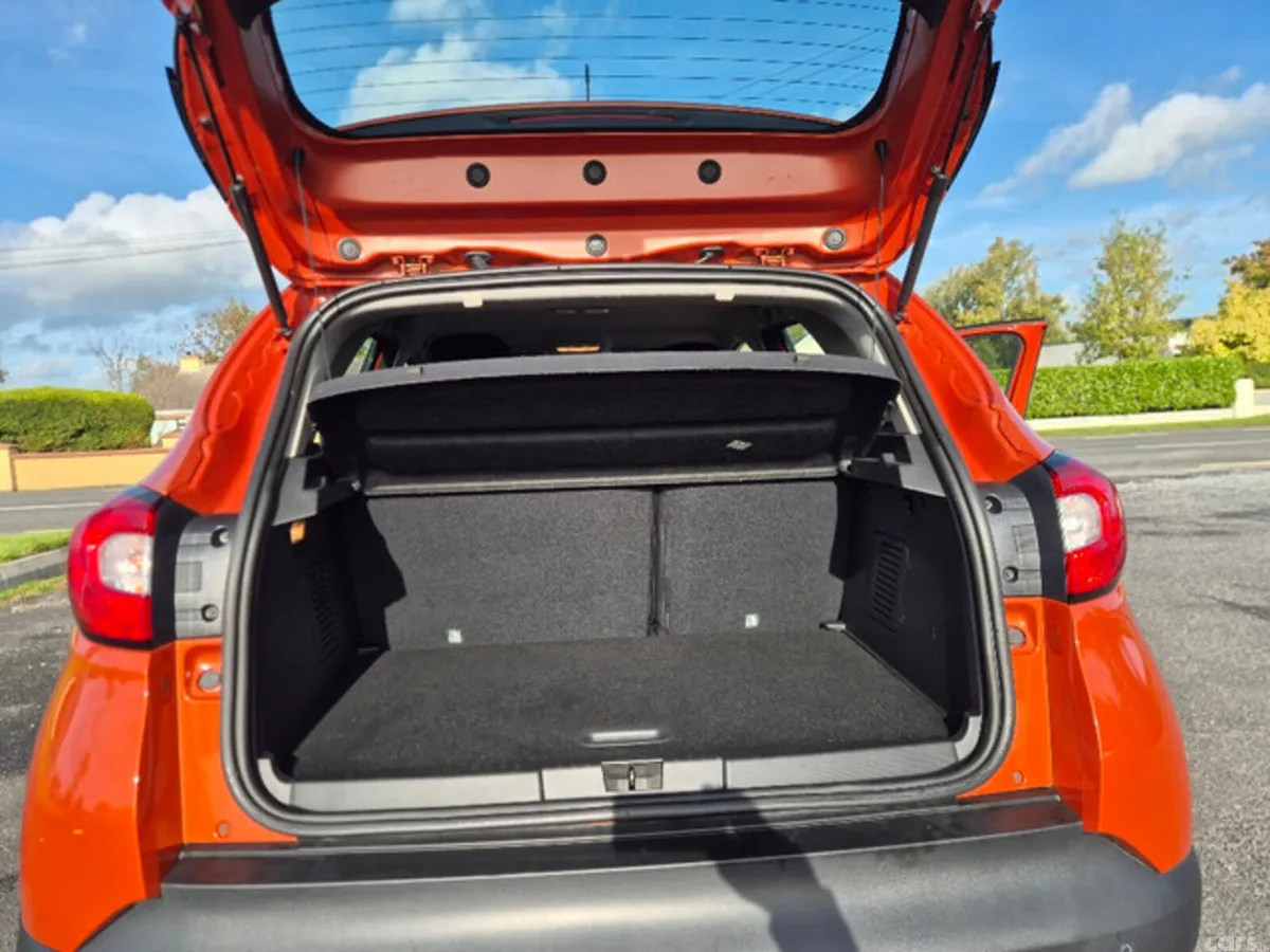 Renault Captur Hatchback, Diesel, 2014, Orange