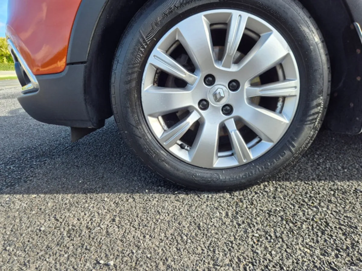 Renault Captur Hatchback, Diesel, 2014, Orange