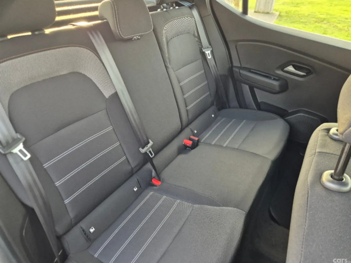 Dacia Sandero Hatchback, Petrol, 2023, White